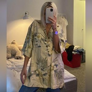 Tommy bahama button down t-shirt